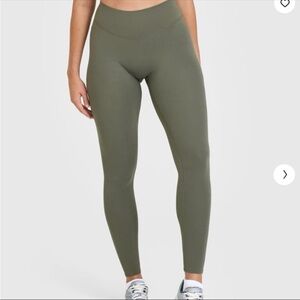 NWT Oner Active SOFT MOTION™ LEGGINGS Alpine Green S